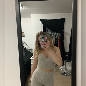 Très bon état, ensemble deux pièce du garage xs, venez m’écrire en priver